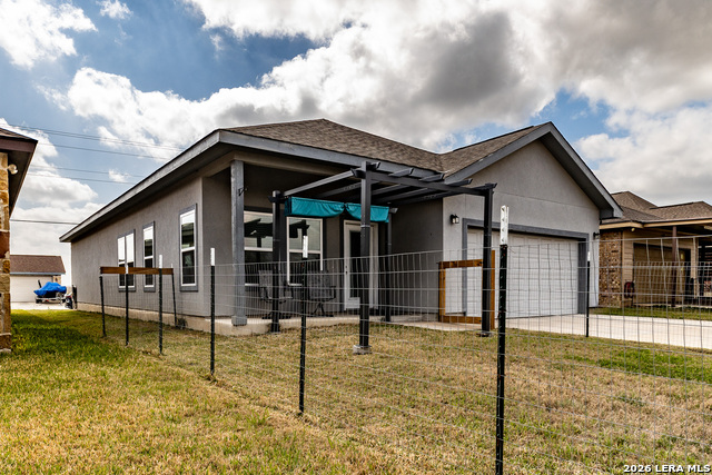 Image 31 of 38 For 772 Crestview