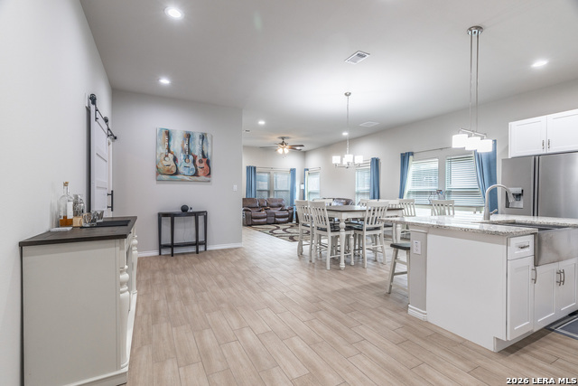 Image 4 of 38 For 772 Crestview