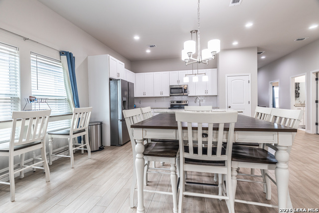 Image 5 of 38 For 772 Crestview