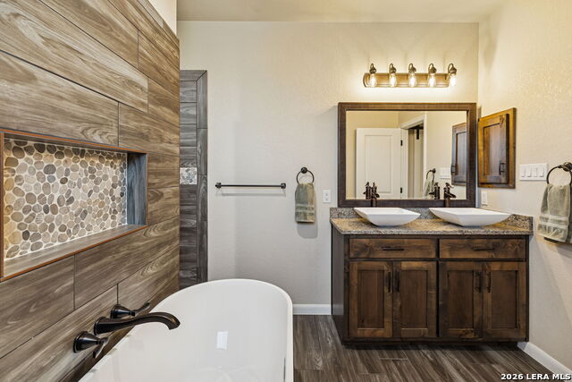 Image 12 of 22 For 2127 Bentwood