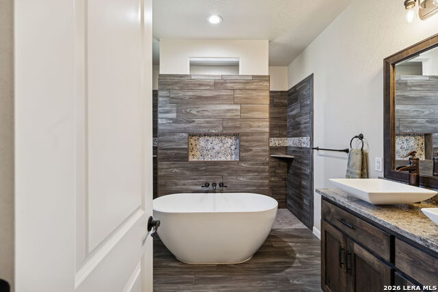 Image 14 of 22 For 2127 Bentwood