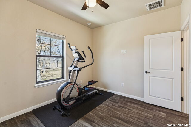 Image 16 of 22 For 2127 Bentwood