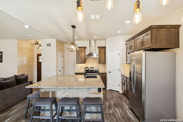 Image 4 of 22 For 2127 Bentwood