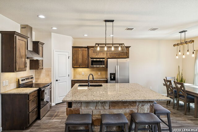 Image 6 of 22 For 2127 Bentwood