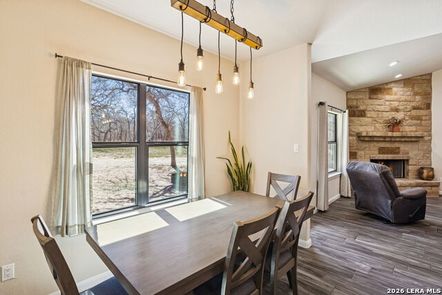 Image 7 of 22 For 2127 Bentwood