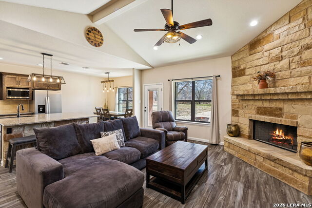 Image 8 of 22 For 2127 Bentwood