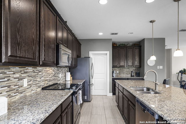 Image 26 of 45 For 618 Wagon Wheel