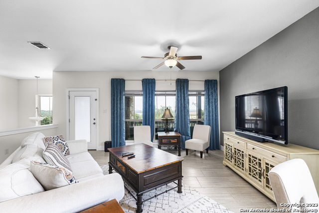 Image 30 of 45 For 618 Wagon Wheel