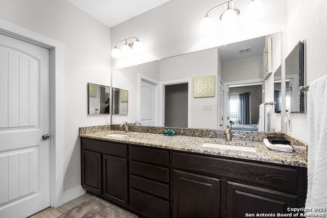 Image 35 of 45 For 618 Wagon Wheel