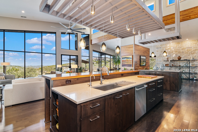 Image 16 of 76 For 21604 Cielo Ridge