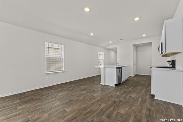 Image 17 of 25 For 1530 Champagne Oak