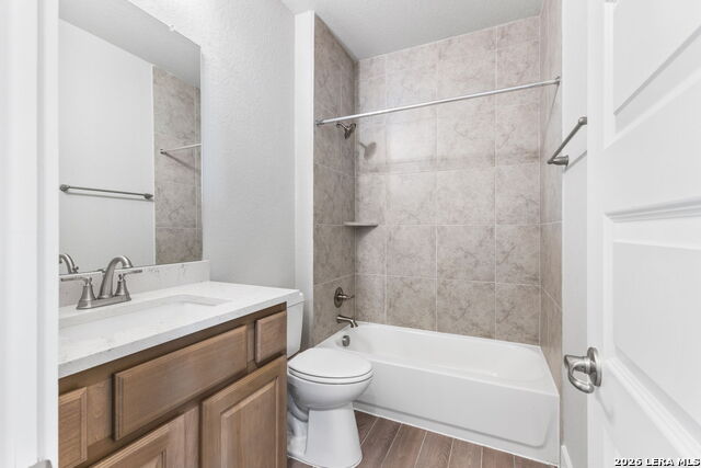 Image 24 of 33 For 5223 Everly Terrace