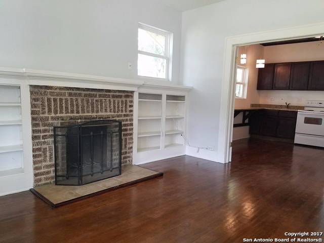 Image 3 of 7 For 826 Erie Ave E A