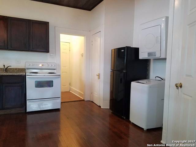 Image 5 of 7 For 826 Erie Ave E A