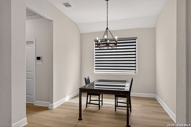 Image 17 of 34 For 122 Noble Woods