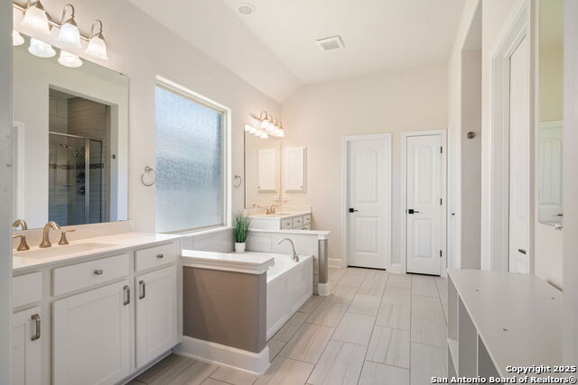 Image 21 of 34 For 122 Noble Woods