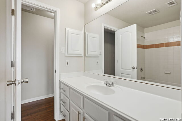 Image 24 of 41 For 933 Great Tree