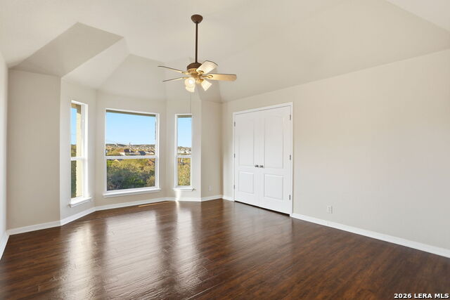 Image 25 of 41 For 933 Great Tree