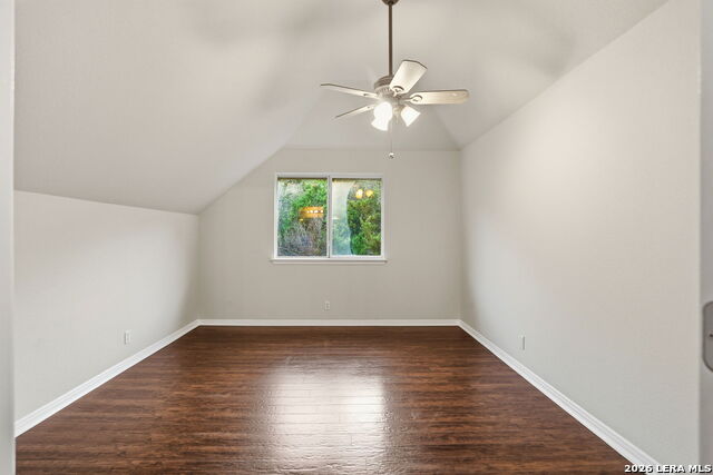 Image 27 of 41 For 933 Great Tree