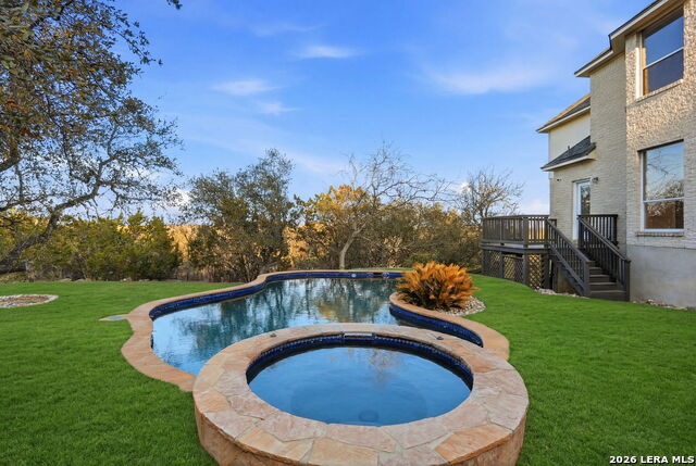 Image 37 of 41 For 933 Great Tree