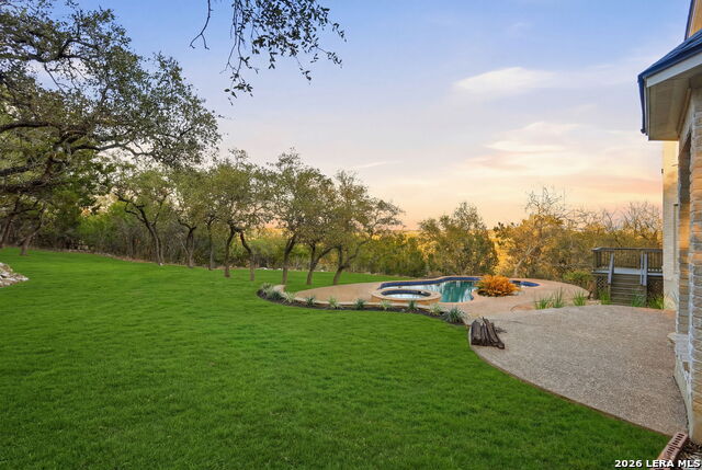 Image 39 of 41 For 933 Great Tree