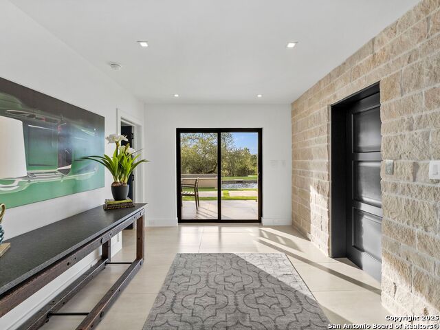 Image 38 of 80 For 1104 Summit Ridge Dr