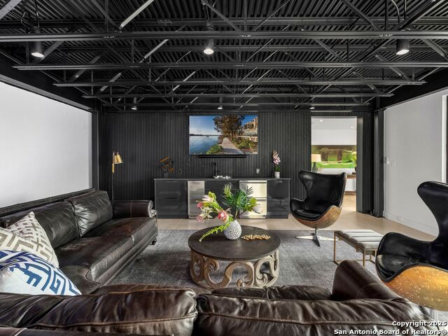 Image 39 of 80 For 1104 Summit Ridge Dr