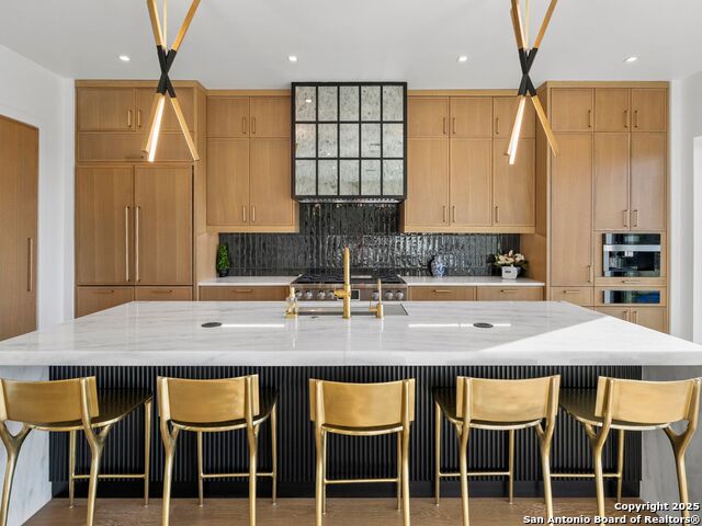 Image 5 of 80 For 1104 Summit Ridge Dr