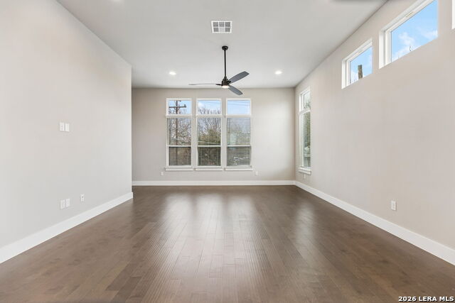 Image 13 of 25 For 1423 Presa St S 102