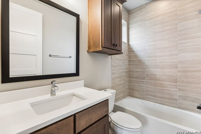 Image 20 of 25 For 1423 Presa St S 102