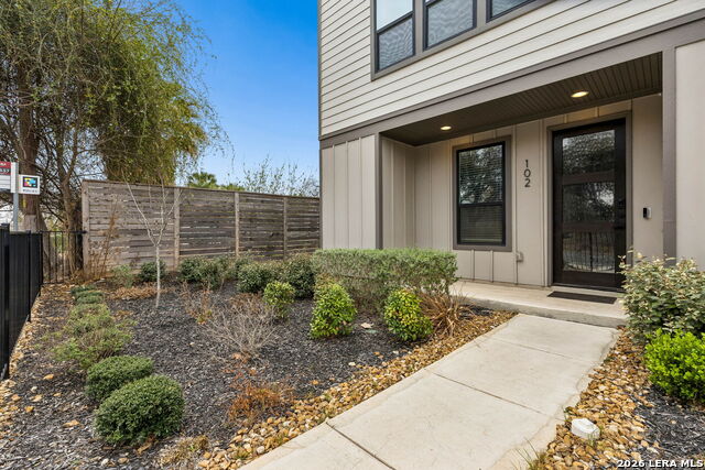 Image 4 of 25 For 1423 Presa St S 102