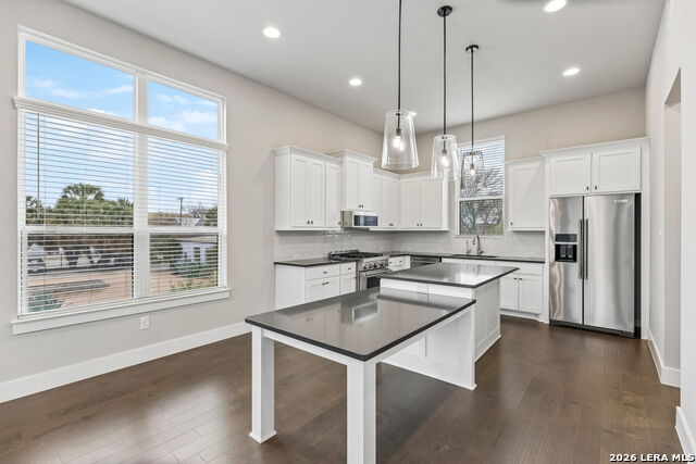 Image 8 of 25 For 1423 Presa St S 102