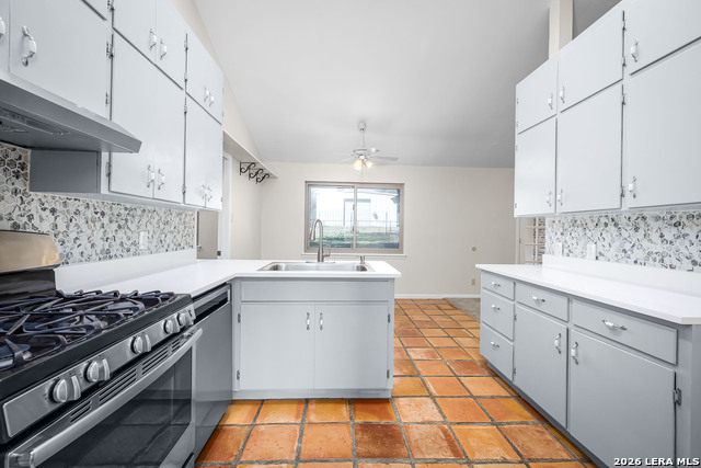 Image 12 of 38 For 1106 Renee St.