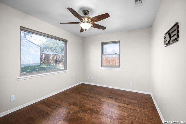 Image 25 of 38 For 1106 Renee St.