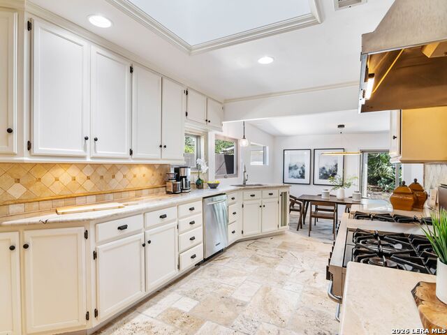 Image 13 of 39 For 1109 Wiltshire Ave