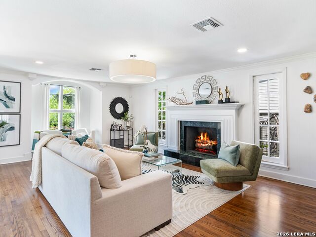 Image 5 of 39 For 1109 Wiltshire Ave