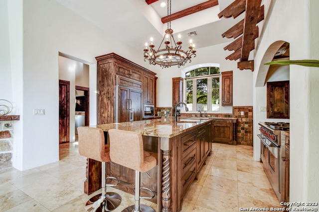 Listing photo id 8 for 202 Waterstone Pkwy