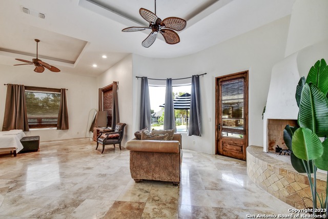 Listing photo id 19 for 202 Waterstone Pkwy