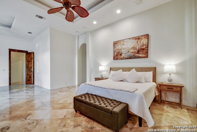 Listing photo id 21 for 202 Waterstone Pkwy