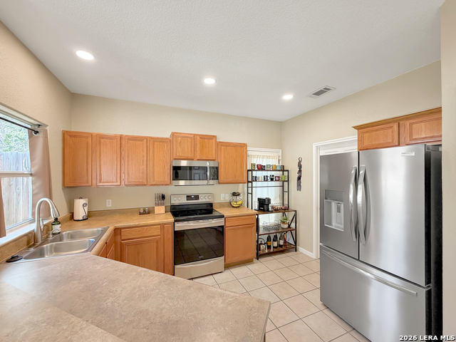 Image 11 of 52 For 1660 And 1648 Westview Court Drive