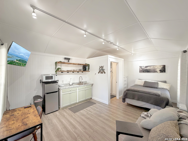 Image 29 of 52 For 1660 And 1648 Westview Court Drive