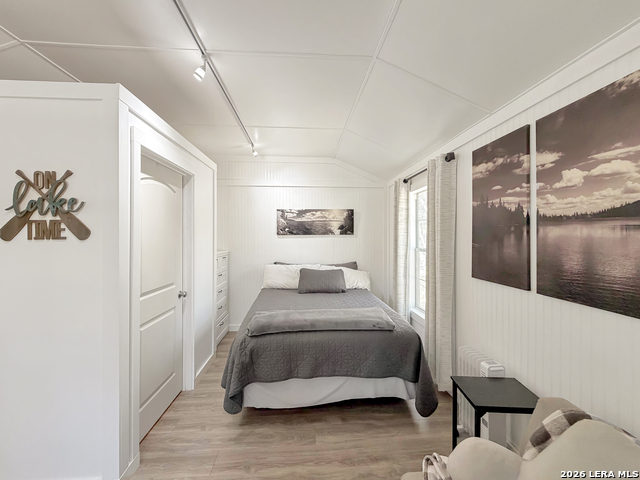 Image 33 of 52 For 1660 And 1648 Westview Court Drive