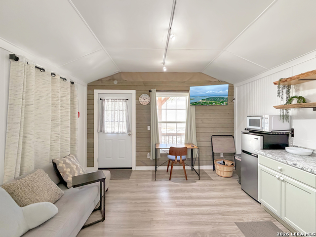 Image 34 of 52 For 1660 And 1648 Westview Court Drive