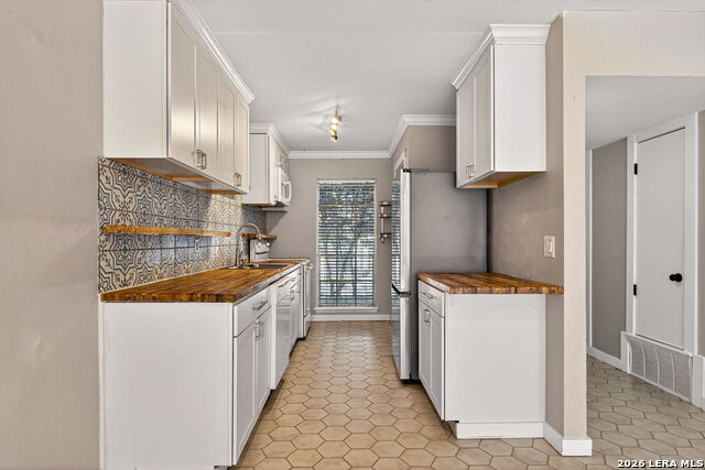 Image 8 of 38 For 1045 Shook Avenue  145h