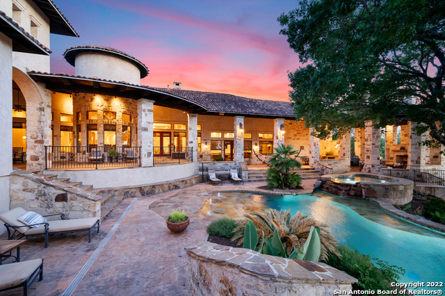 Listing photo id 46 for 210 Riverwood