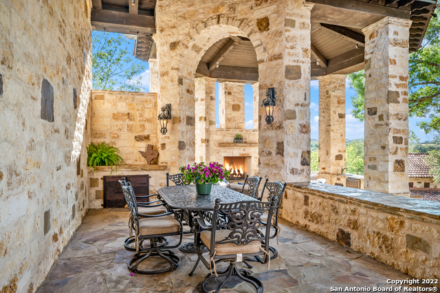 Listing photo id 50 for 210 Riverwood