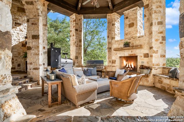 Listing photo id 51 for 210 Riverwood