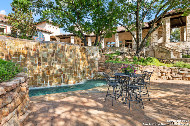 Listing photo id 54 for 210 Riverwood