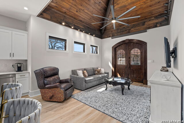 Listing photo id 60 for 210 Riverwood