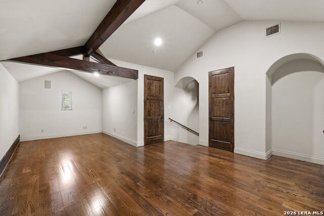 Listing photo id 68 for 210 Riverwood